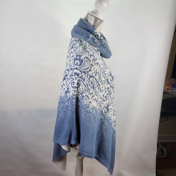 Chicos Sweater Knit Poncho Cowl Neck Denim Blue Paisly Cotton Blend One size - Picture 3 of 8